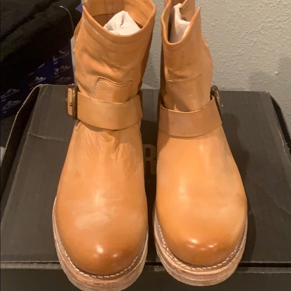 frye veronica bootie tan